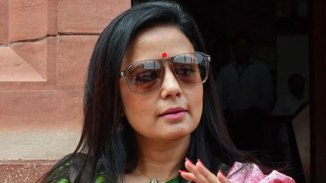 Politician Mahua Moitra Biography Age Height Weight Husband Net