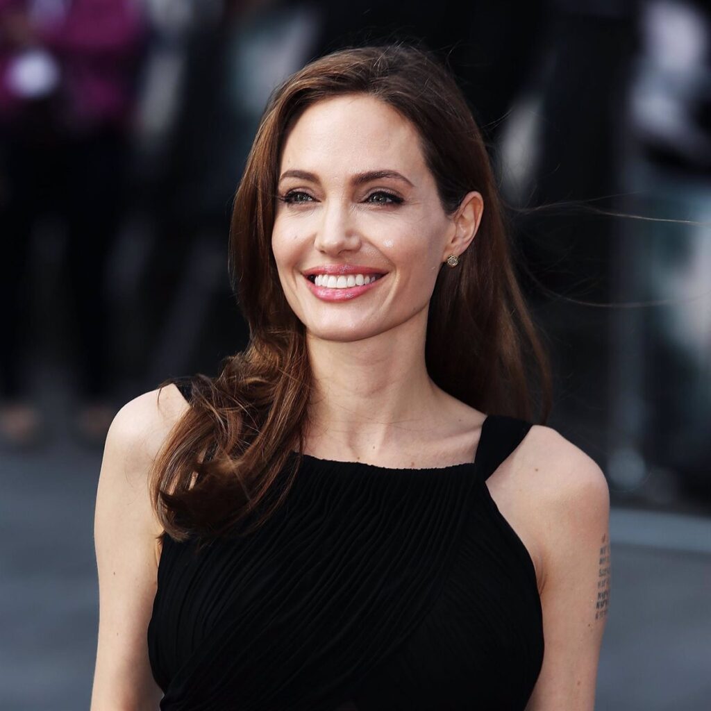 Angelina Jolie Biography, Age, Height, Weight, Affairs, Husband, Family, Education, Net Worth & More