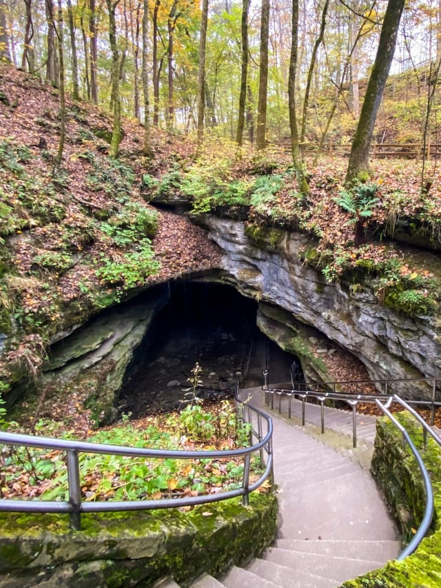 The Epic History Of Mammoth Caves, Kentucky » Biography Wallah