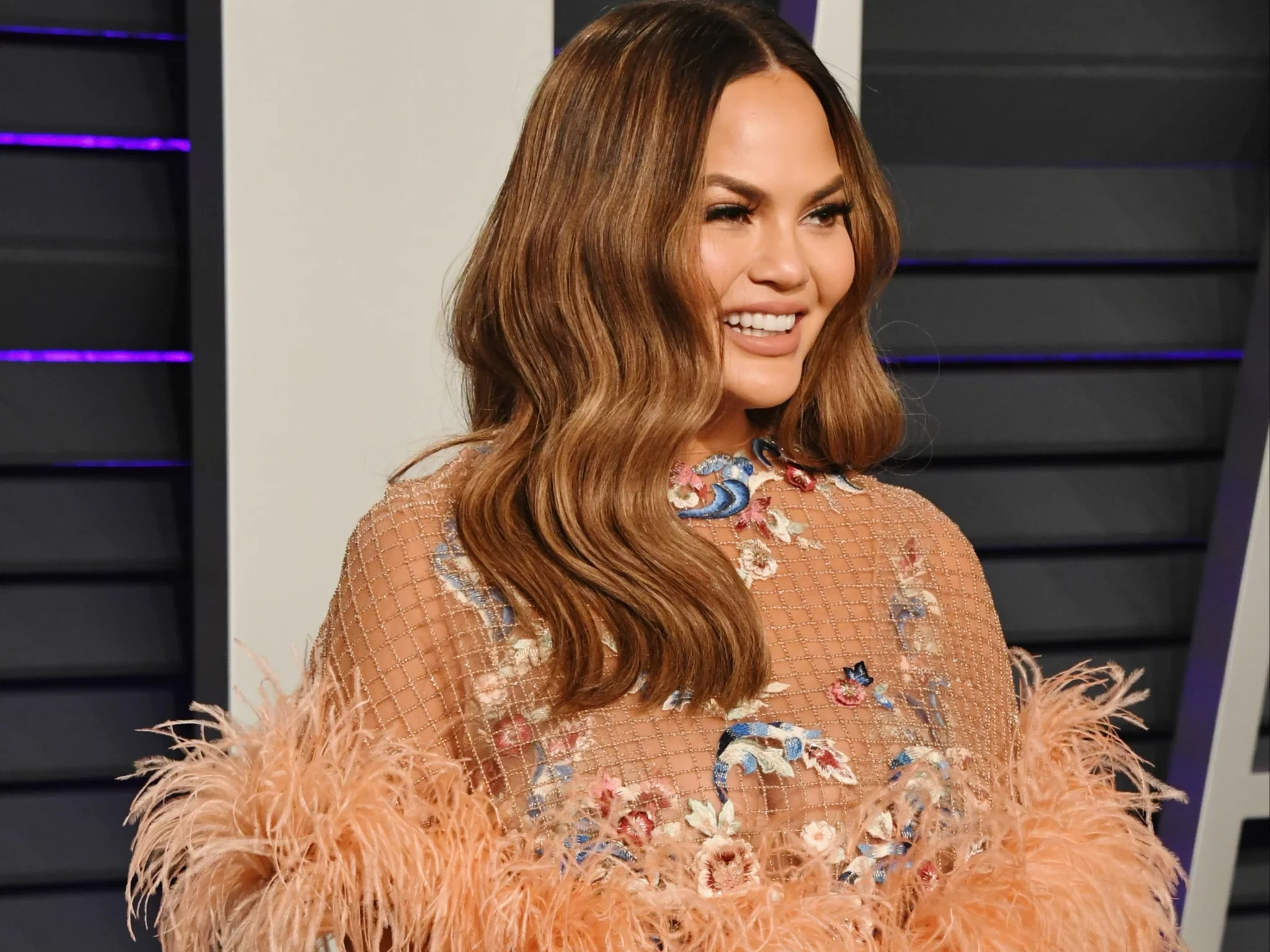 Chrissy Teigen Biography, Age, Height, Weight, Family, Husband, Net Worth, Education, Career & More