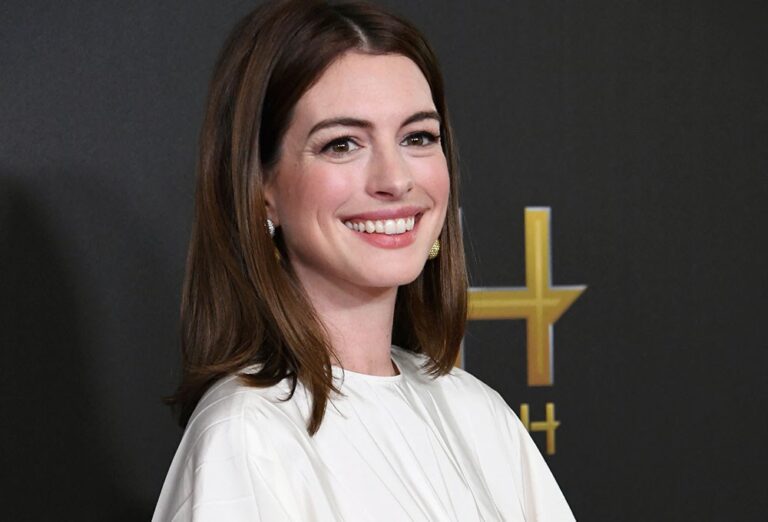 Anne Hathaway Height, Age, Family, Boyfriend, Movies, Career, Net Worth ...