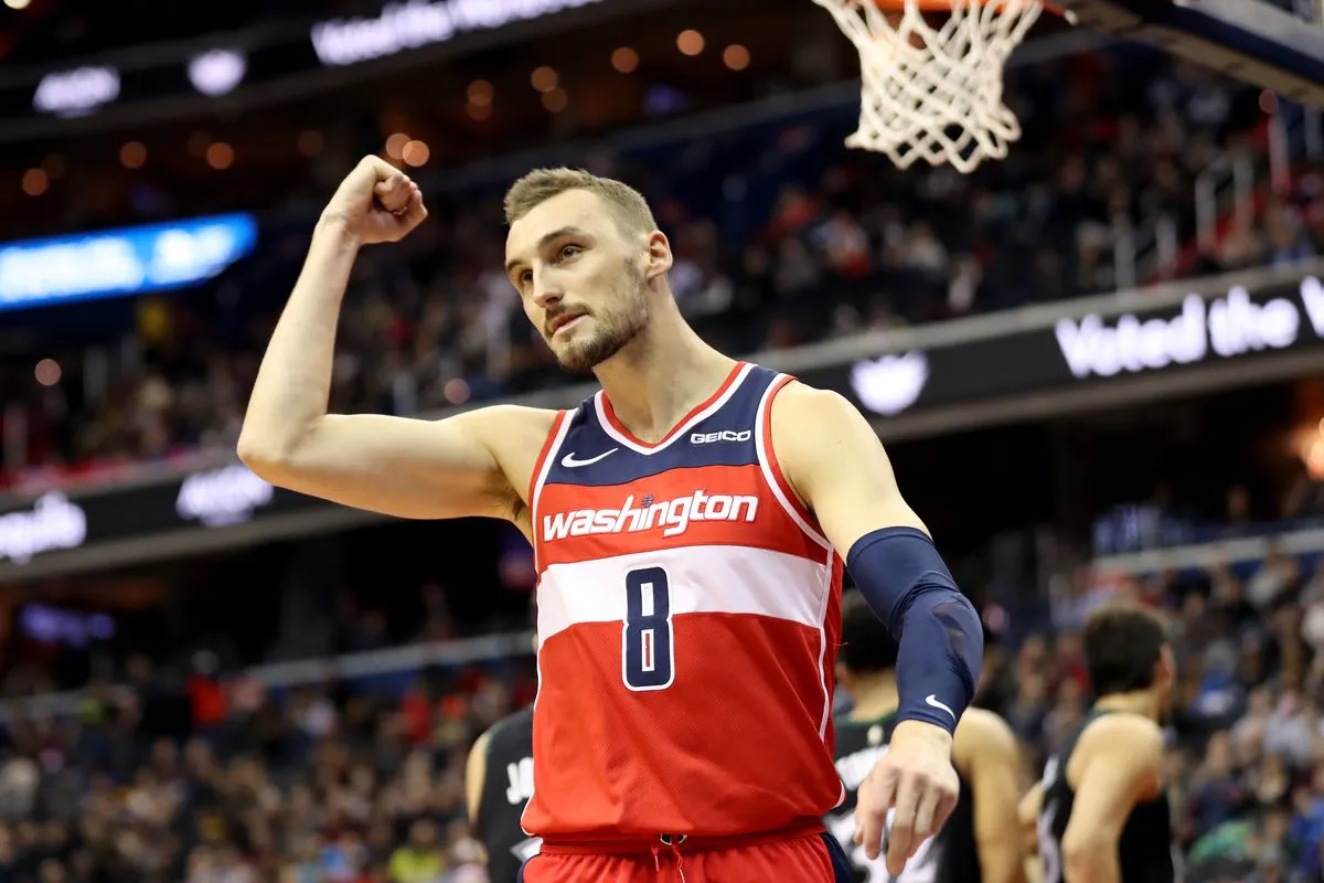 Sam Dekker Age, Net Worth, Parents, Brother, Wife, Kids, Records