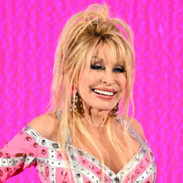 Dolly Parton Biography, Wiki, Bio, Age, Family, Husband, Boyfriend, Net