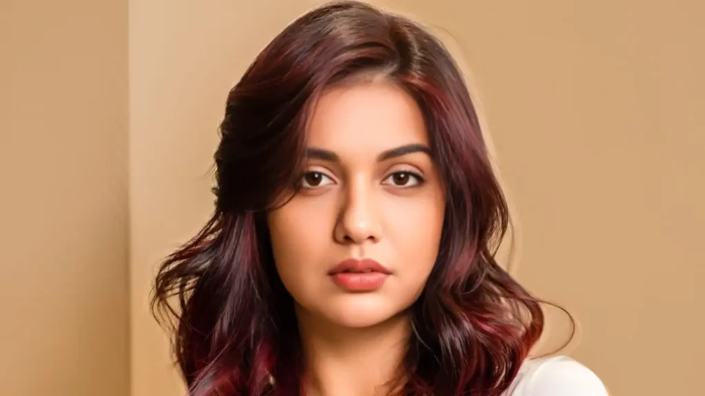 Divya Agarwal Age, Height, Boyfriend, Net Worth And More