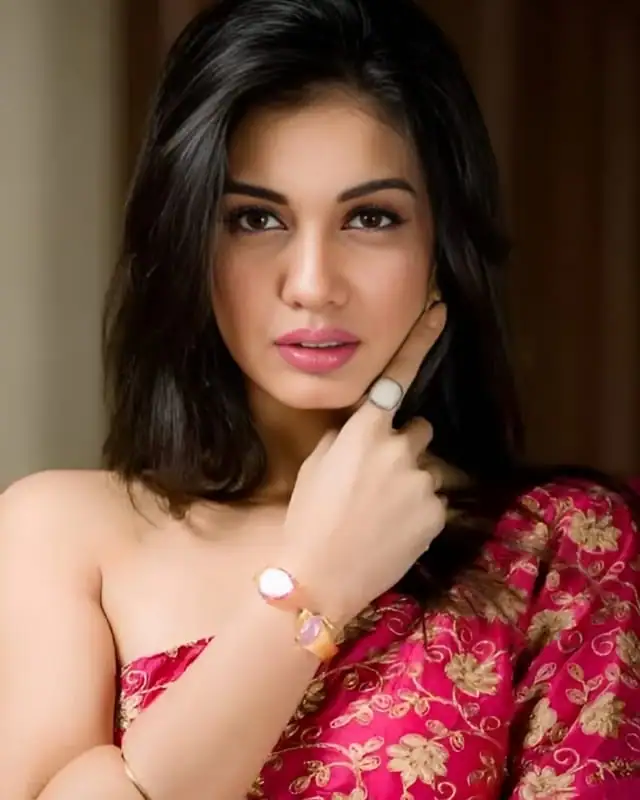 Divya Agarwal Age, Height, Boyfriend, Net Worth And More