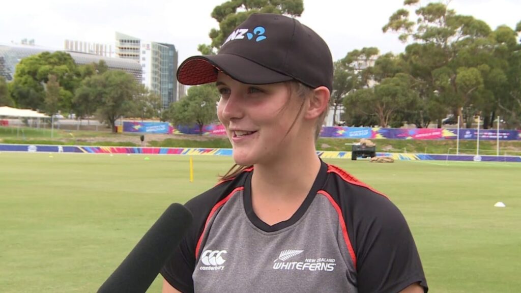 Amelia Kerr (Cricketer) Age, Height, Weight, Family, WPL Husband, Biography, Net Worth