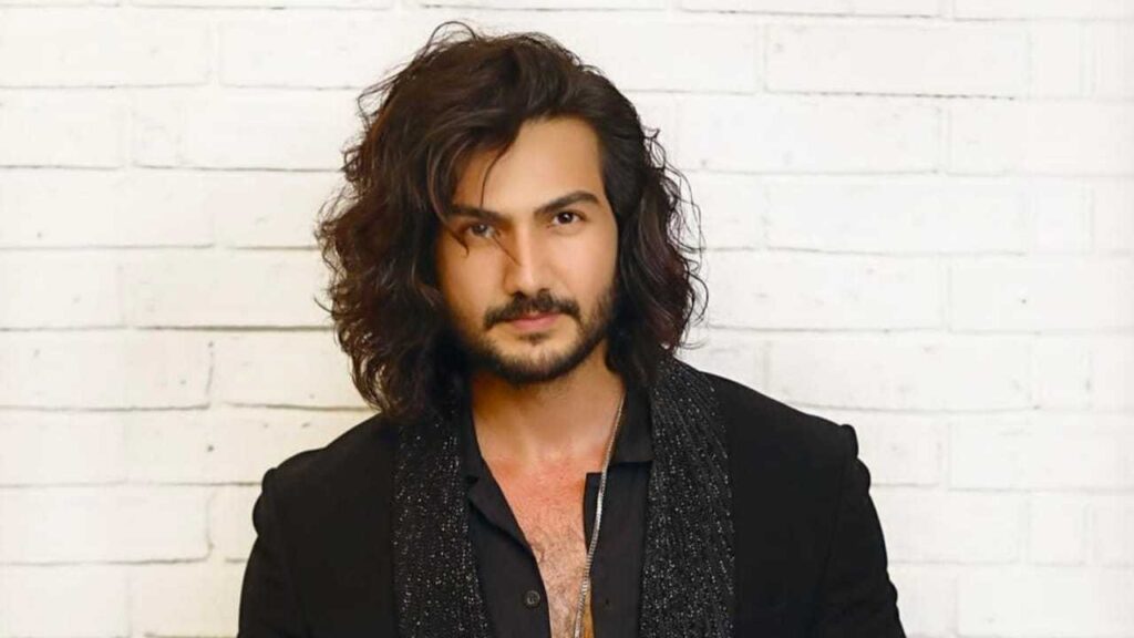 Bhushan Patil (Actor) Age, Family, Girlfriend, Wife, Biography, Net Worth 