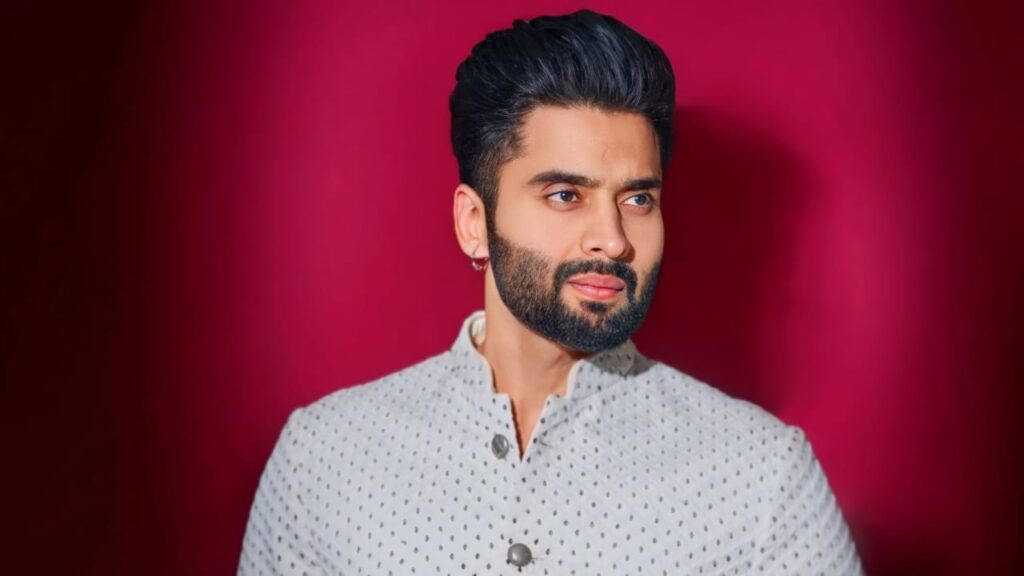 Jackky Bhagnani Biography, Age, Height, Weight, Family, Girlfriend, Wife, Net Worth