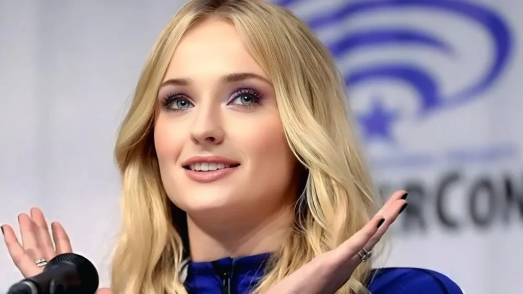 Sophie Turner Age, Net Worth, Family, Husband, Movie, Career