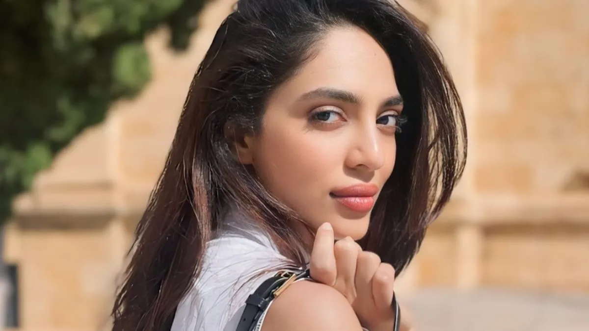 Sobhita Dhulipala Age, Height, Weight, Boyfriend, Family, Biography ...