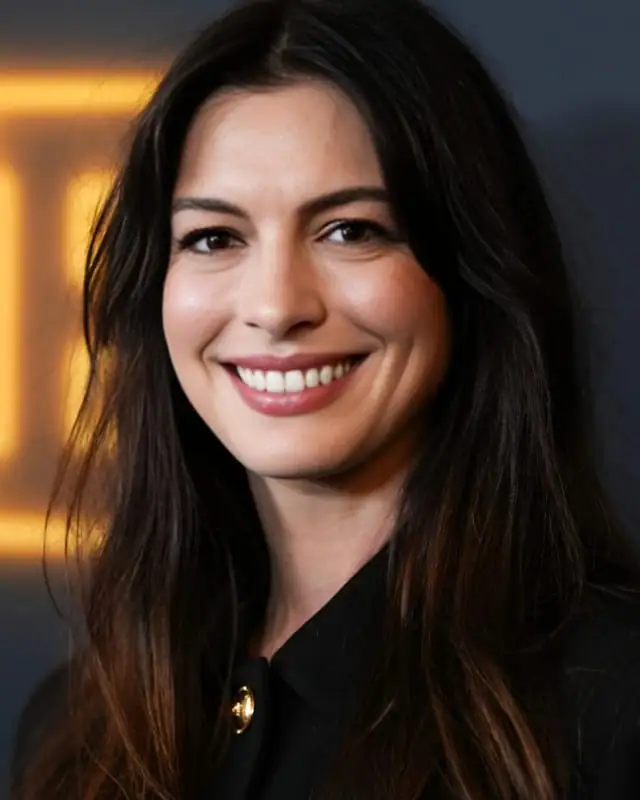 Anne Hathaway Age, Height, Boyfriend, Movies, Net Worth