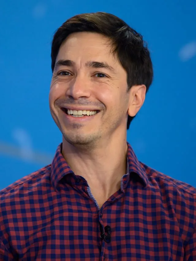 Justin Long Height, Age, Affairs, Wife, Movies, Net Worth & More