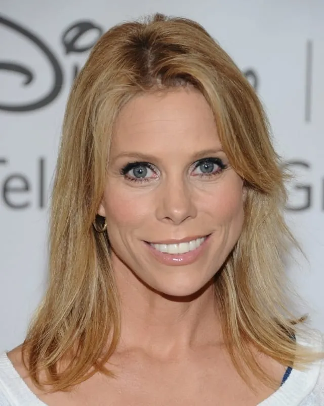 Cheryl Hines Net Worth, Age, Height, Affairs, Husband, Daughter, Movies