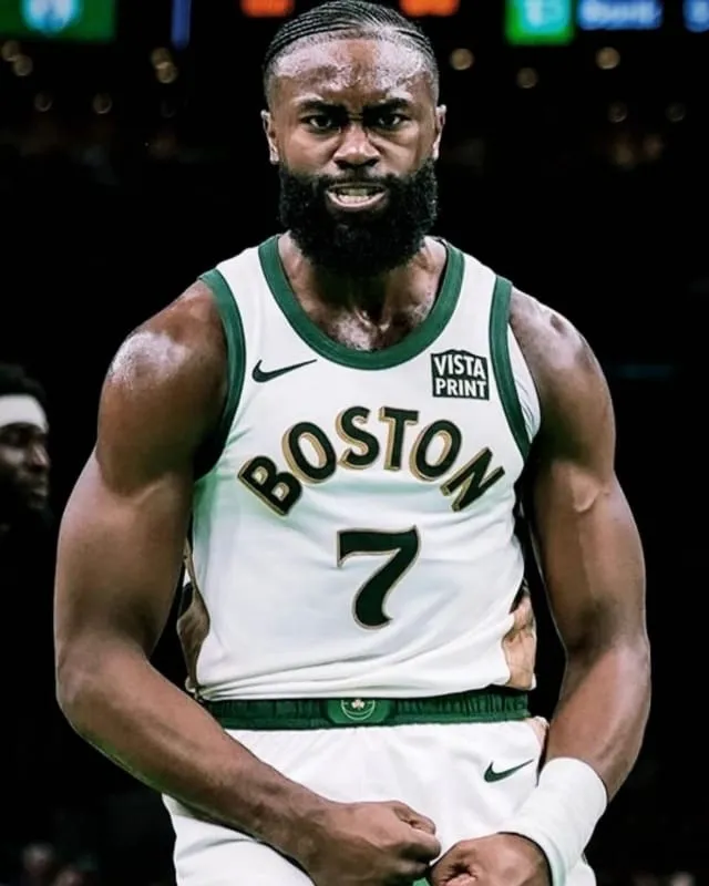 Jaylen Brown Age, Height, Affairs, Net Worth, Wife, Family, Stats