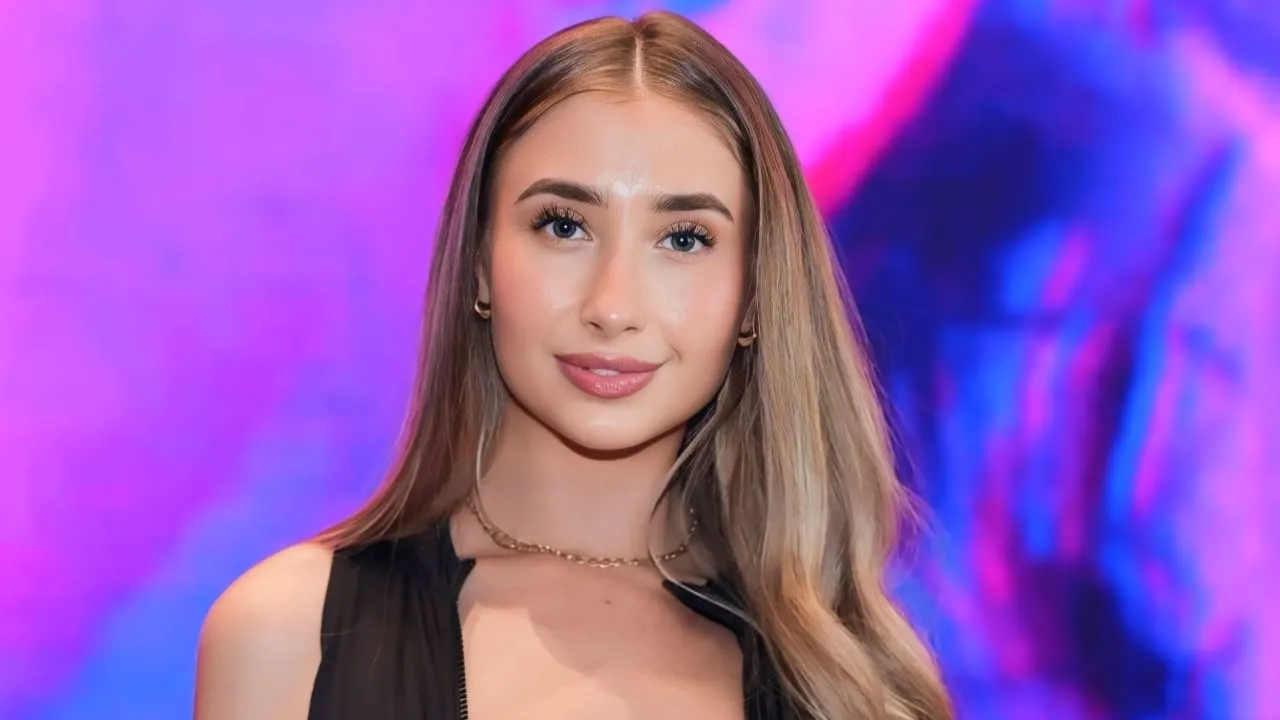 Lily Phillips Age, Height, Boyfriend, Net Worth And More » Biography Wallah