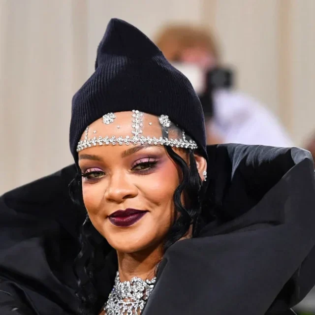 Rihanna Height, Weight, Age, Boyfriend, Husband, Family, Net Worth