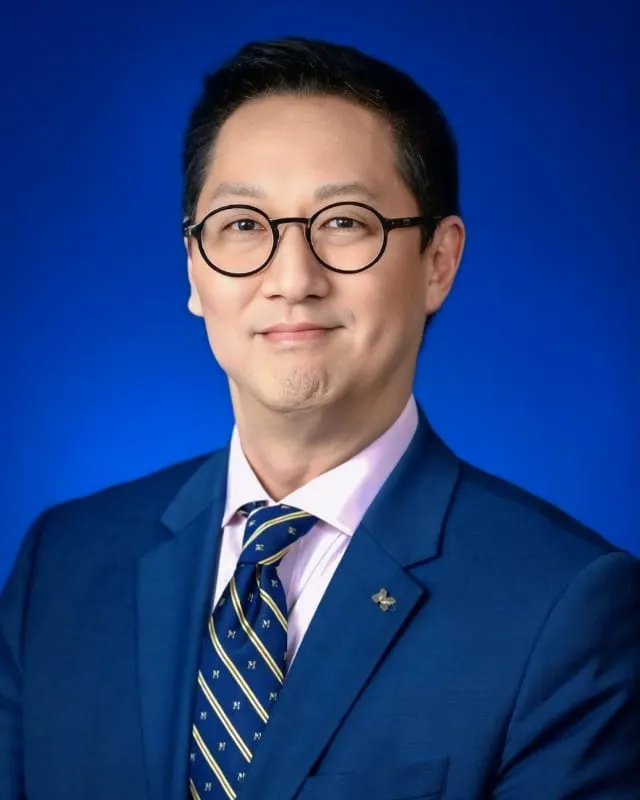 Santa Ono Net Worth, Age, Height, Affairs, Salary And More