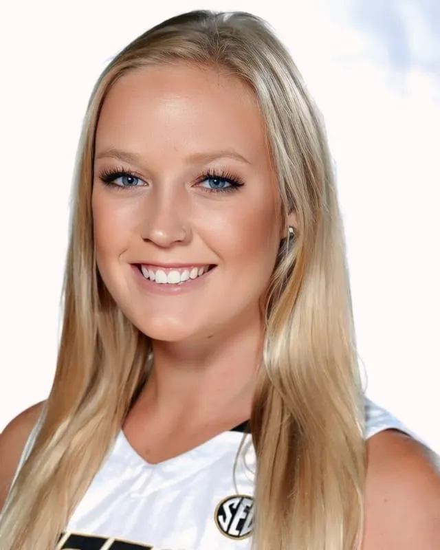 Sophie Cunningham Age, Height, Affairs, Net Worth, Stats And More