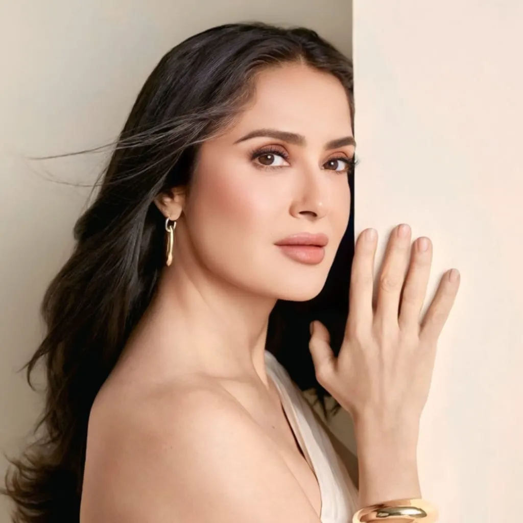 Salma Hayek Net Worth, Age, Height, Husband, Movies And More