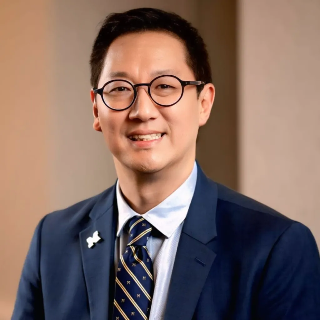 Santa Ono Net Worth, Age, Height, Affairs, Salary And More