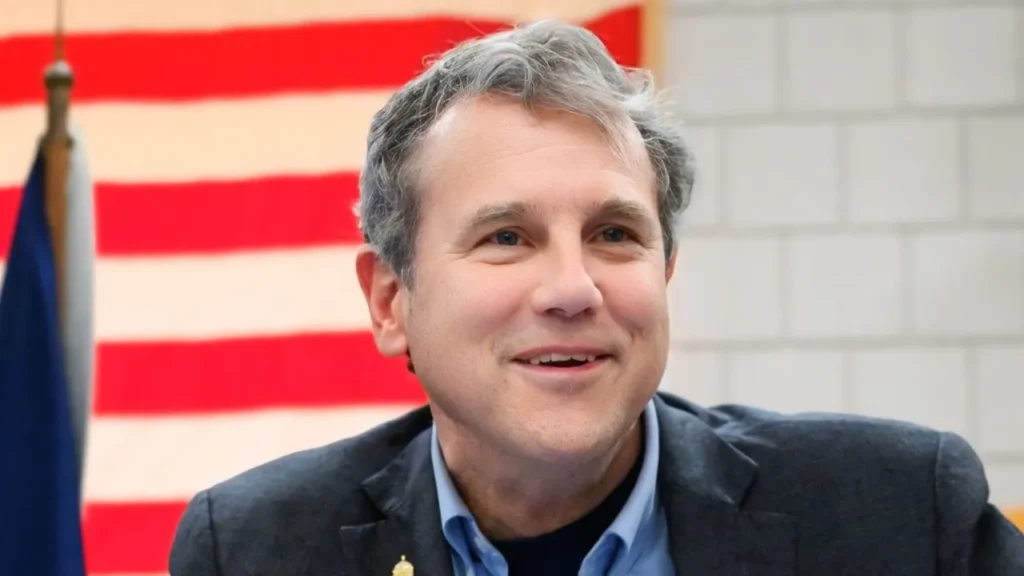Sherrod Brown Net Worth, Age, Height, Wife And More