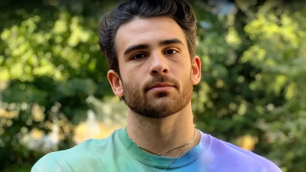Hasan Piker Age, Height, Wife, Channel, Net Worth And More