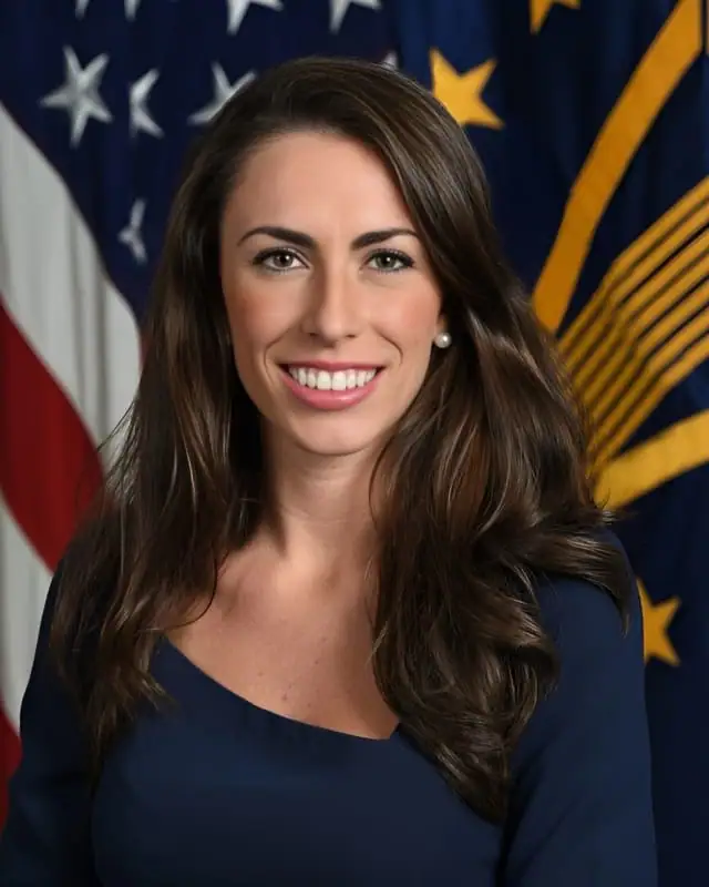 Alyssa Farah Age, Height, Husband, Net Worth And More