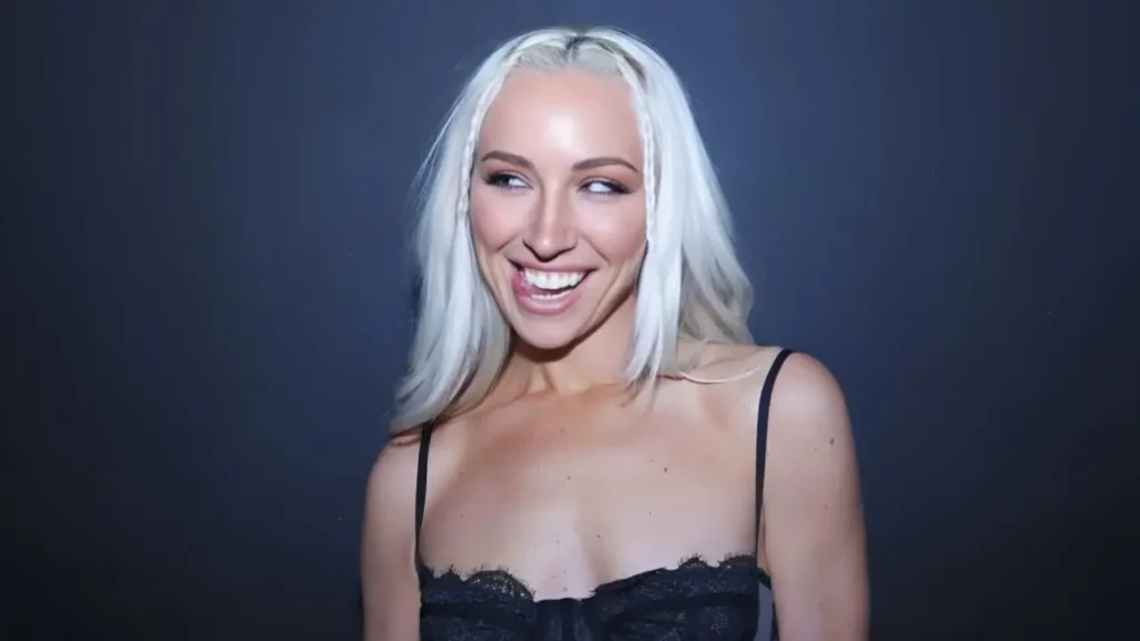 Emily Deahl Age, Height, Family, Songs, Net Worth And More