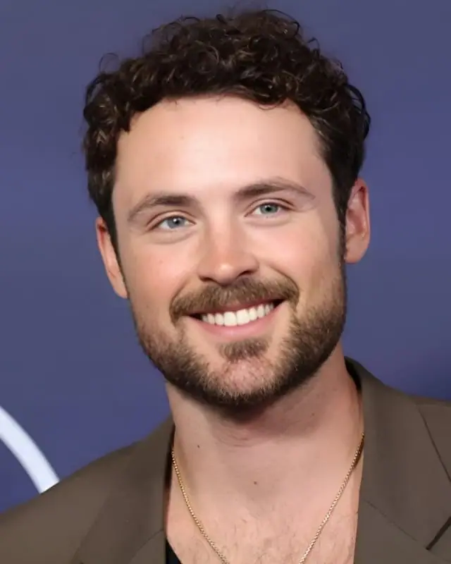 Dylan Efron Age, Height, Girlfriend, Movies, Net Worth & More