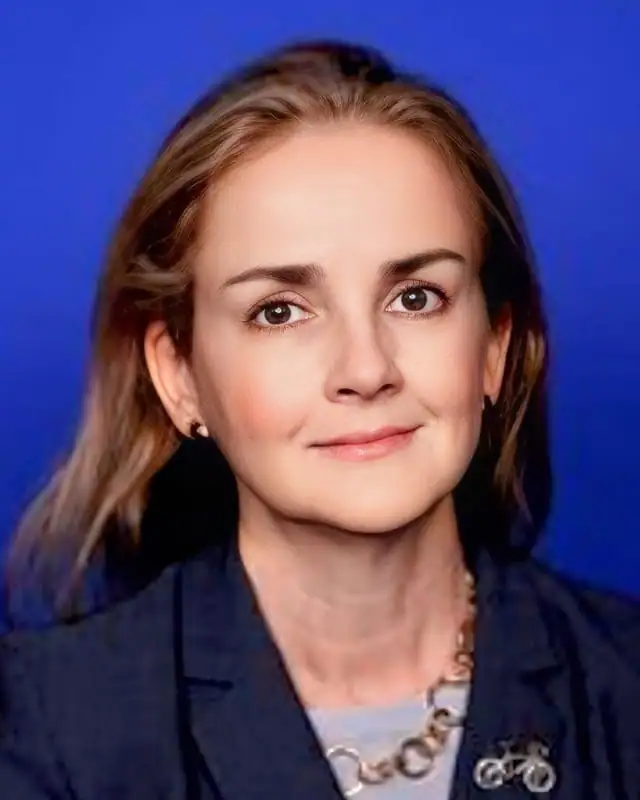 Madeleine Dean Age, Height, Husband, Net Worth And More