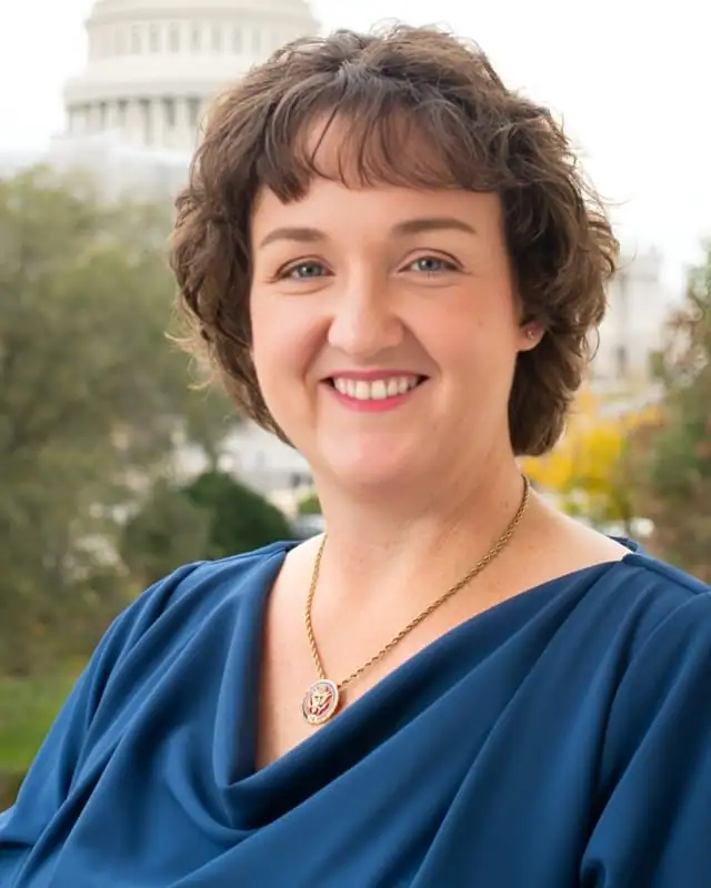 Katie Porter Age, Height, Husband, Net Worth And More