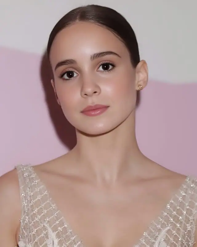 Alba Baptista Age, Height, Husband, Movies, Net Worth And More