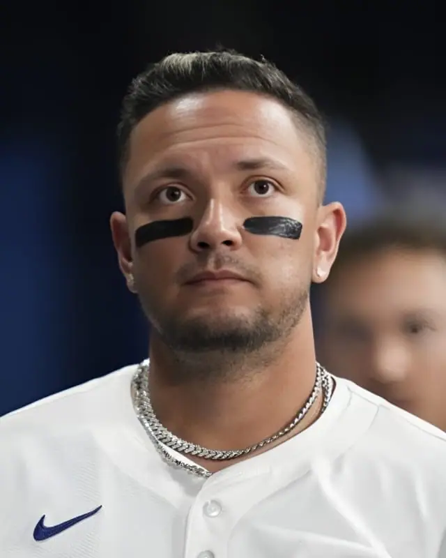 Miguel Rojas Age, Height, Wife, Stats, Net Worth And More