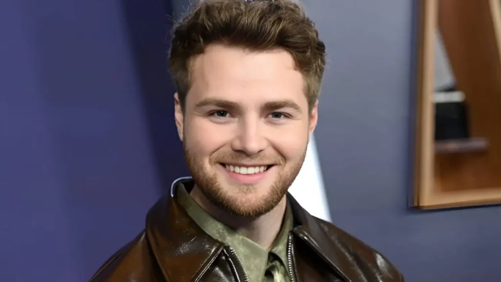 Alex Warren Age, Height, Wife, Songs, Net Worth And More