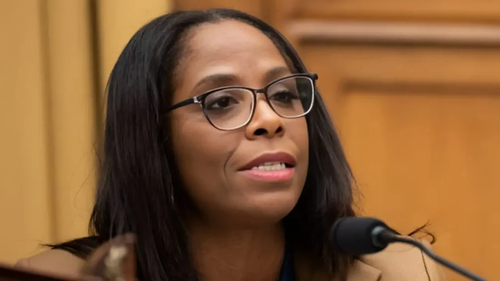 Stacey Plaskett Age, Height, Husband, Net Worth