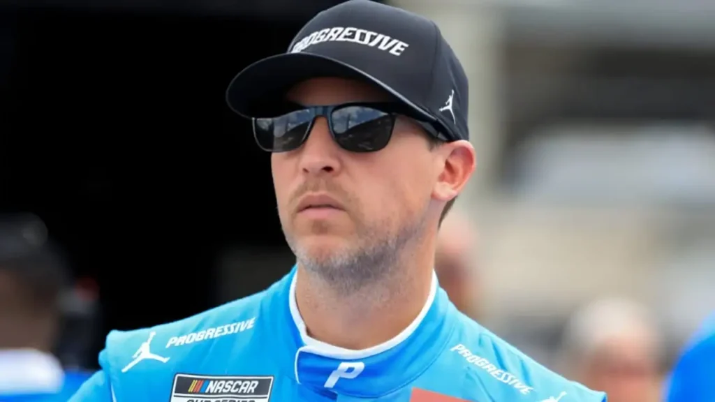 Denny Hamlin Height, Age, Wife, Net Worth And More