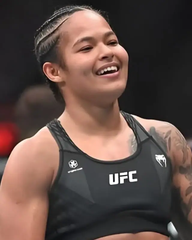 Karine Silva Height, Age, Family, Fights, Biography