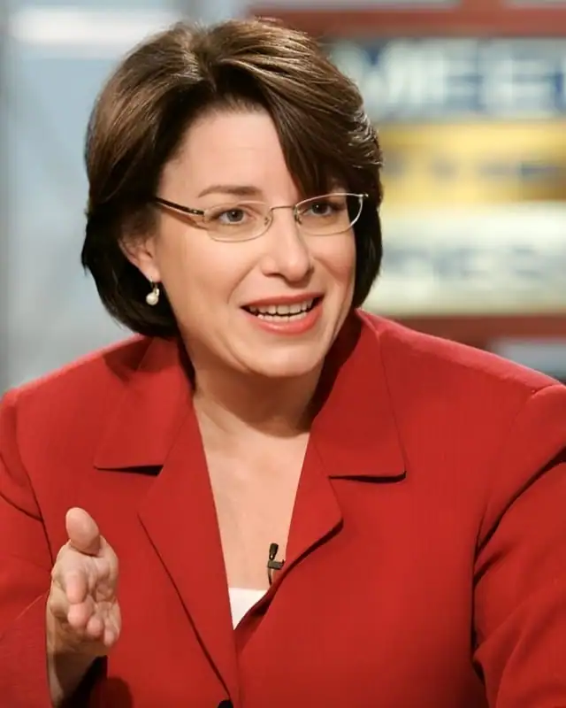 Amy Klobuchar Age, Height, Husband, Net Worth And More