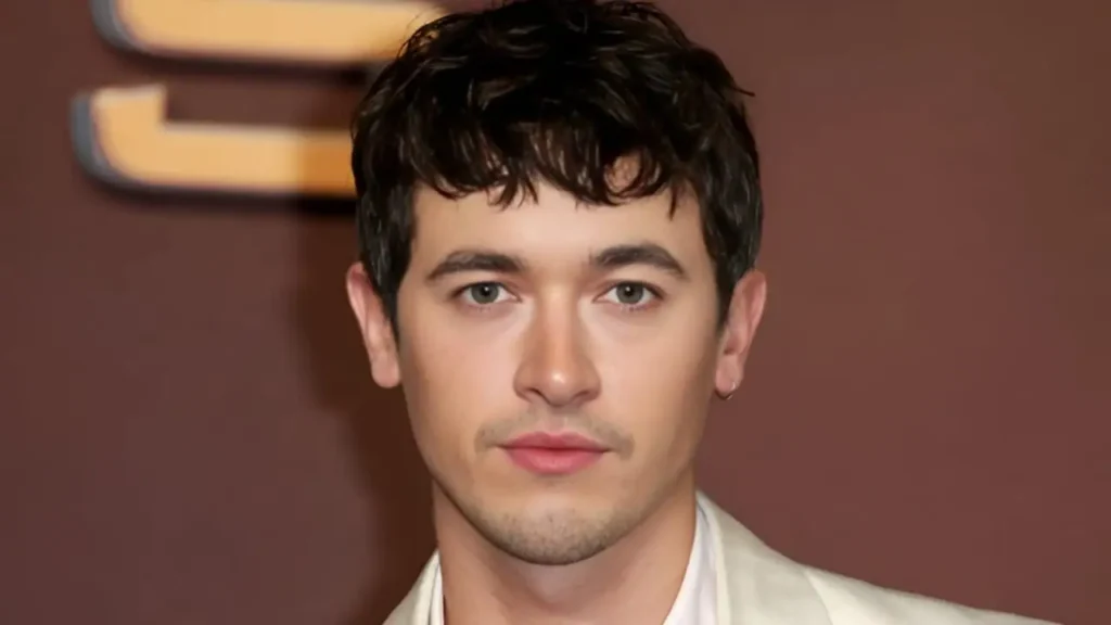 Tom Blyth Height, Age, Girlfriend, Movies, Net Worth And More