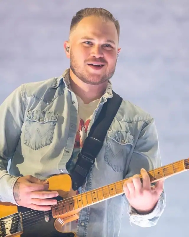 Zach Bryan Height, Age, Wife, Songs, Net Worth And More