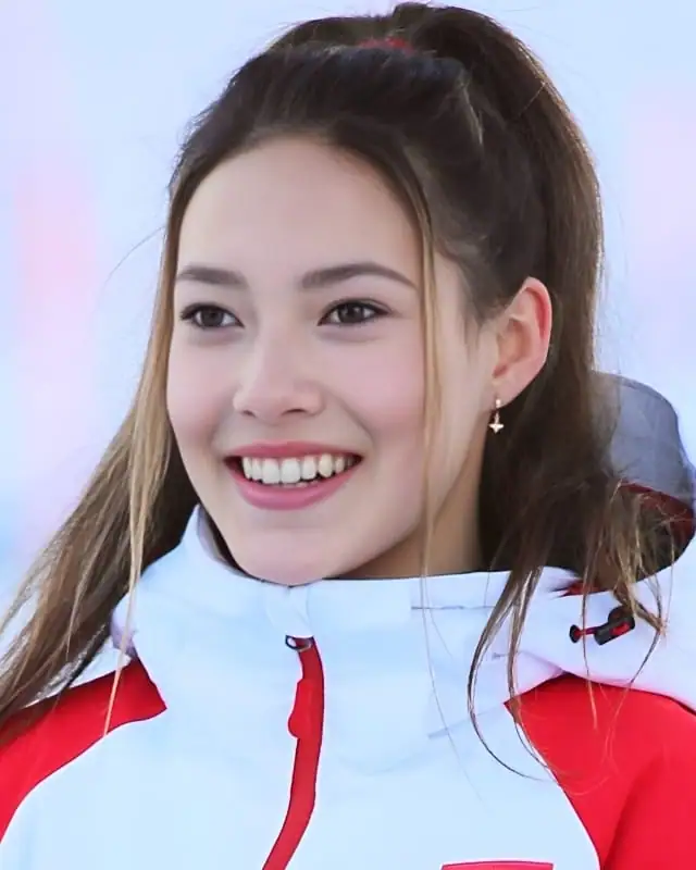 Eileen Gu Height, Age, Family, Boyfriend, Net Worth And More