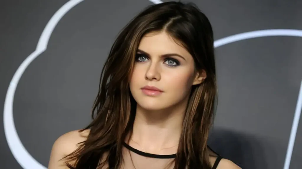 Alexandra Daddario Height, Age, Movies, Net Worth And More