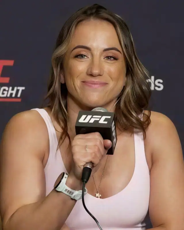 Maycee Barber Age, Height, Boyfriend, Net Worth And More