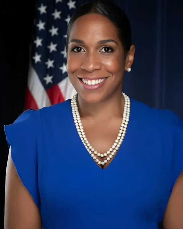 Juliana Stratton Age, Height, Husband, Net Worth And More