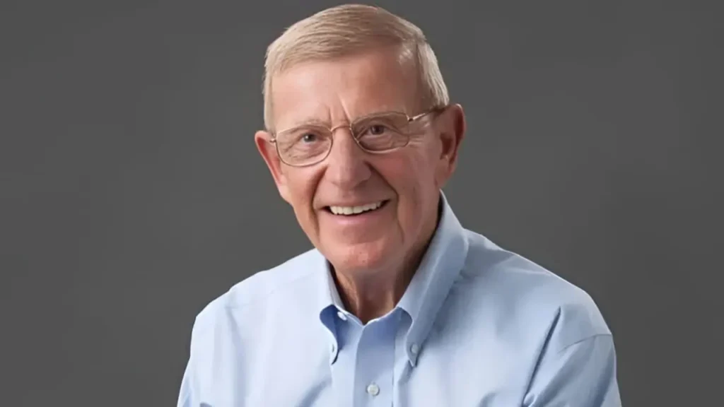 Lou Holtz Age, Height, Wife, Children, Net Worth And More