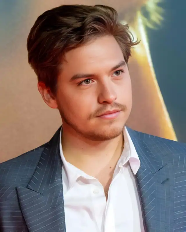 Dylan Sprouse Height, Age, Movies, Net Worth And More
