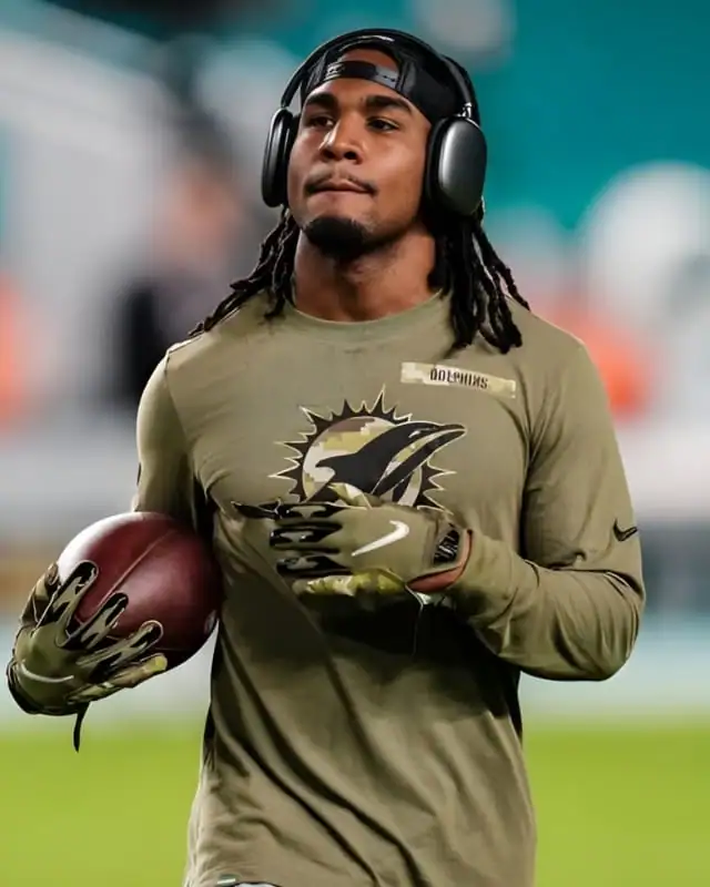 Jaylen Waddle Height, Age, Affairs, Stats, Net Worth And More