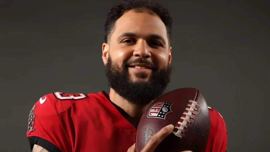 Mike Evans Height, Age, Wife, Stats, Net Worth And More