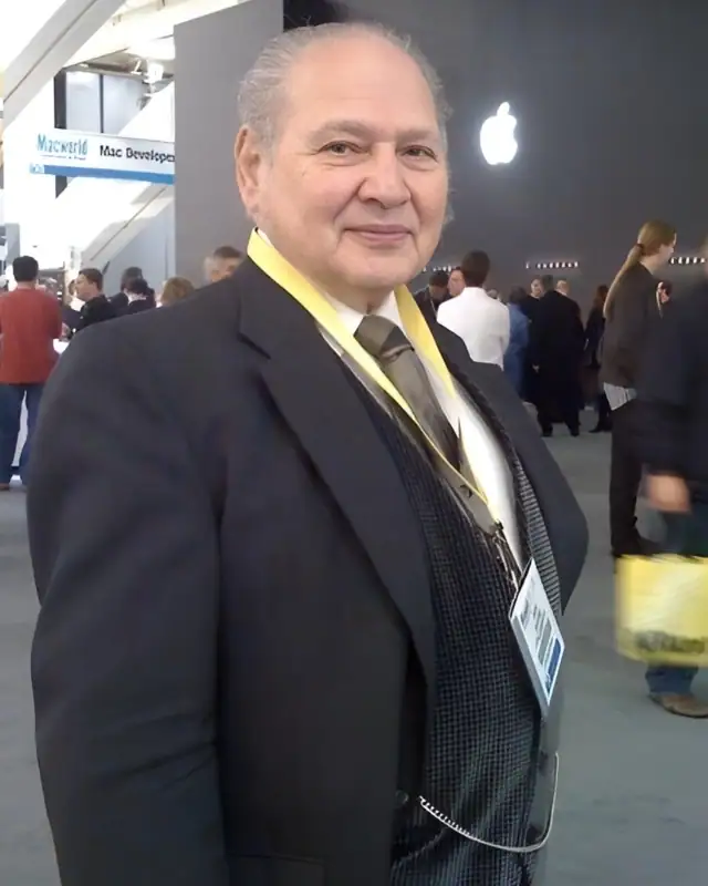 Ronald Wayne Age, Height, Wife, Net Worth And More