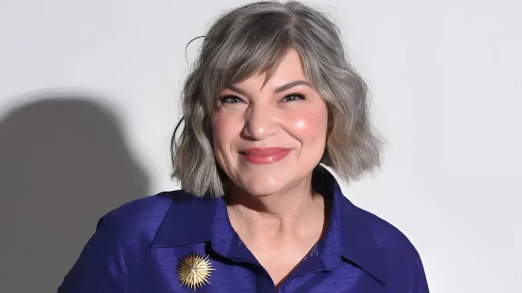 Mindy Cohn Bio, Age, Height, Husband, Net Worth And More